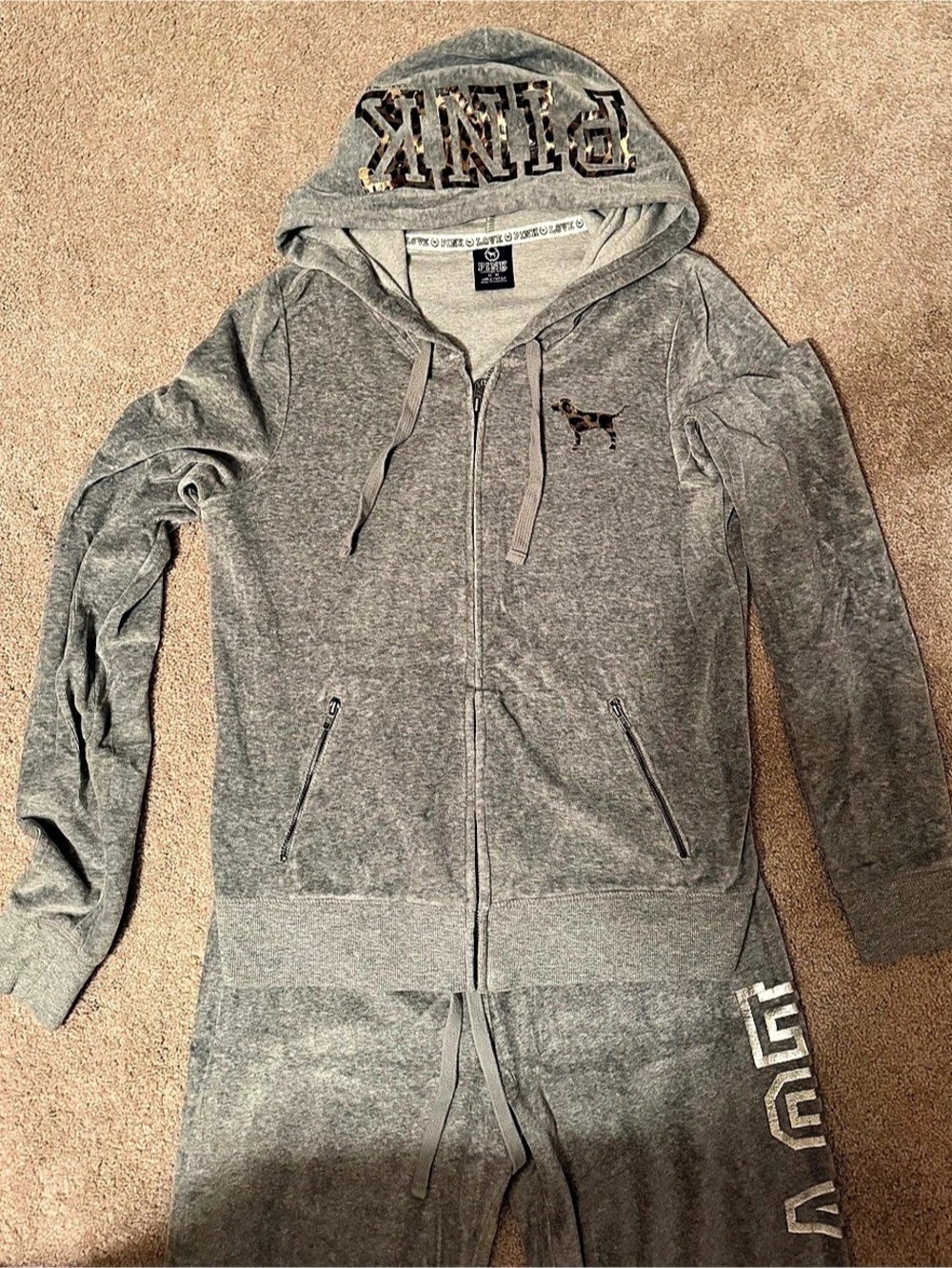 PINK Matching Hoodie & Pants Set in Gray Size M